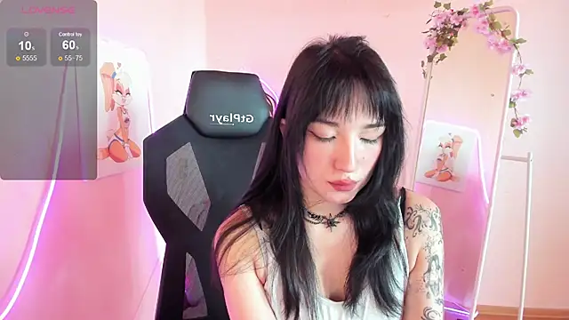 AliceeinWonderlanddd online show from July 2026 03:13:01 AM