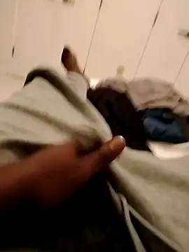 Snapshot of Droski21 chatting on February 2026 07:42:02 AM Droski21 online show from February 2026 07:42:02 AM