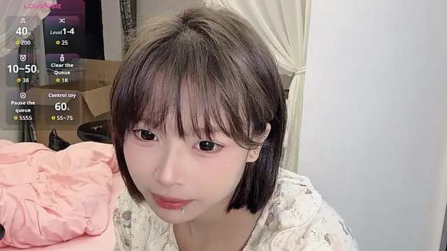 Snapshot of F-Yearn chatting on February 2026 04:40:01 PM F-Yearn online show from February 2026 04:40:01 PM