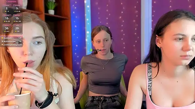 Snapshot of stella_flower chatting on February 2026 01:48:02 PM stella flower online show from February 2026 01:48:02 PM