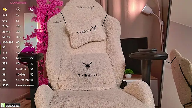 lil monikaa online show from January 2026 07:11:01 PM