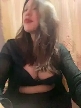 Snapshot of Emxinhka1 chatting on June 2026 04:18:01 PM Emxinhka1 online show from June 2026 04:18:01 PM