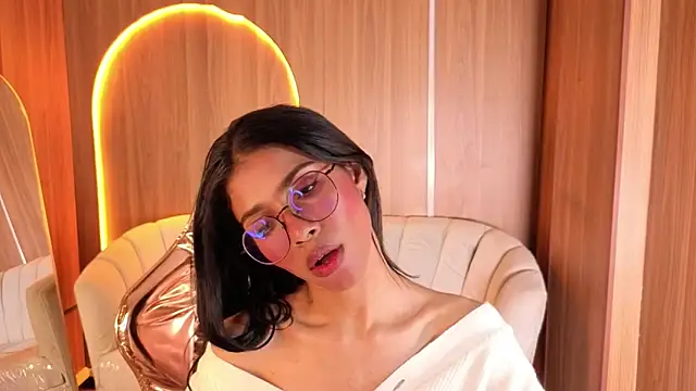 Alina b  online show from March 2026 08:04:01 PM