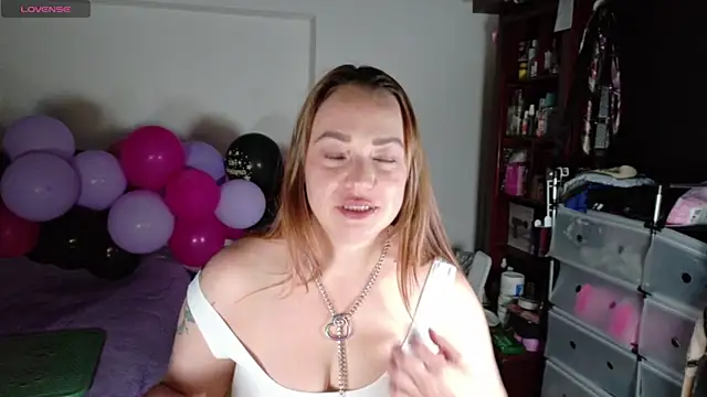 Snapshot of Tammy_Parker chatting on June 2026 09:18:02 AM Tammy Parker online show from June 2026 09:18:02 AM