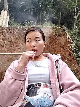 Snapshot of Ella-aa chatting on February 2026 01:57:01 AM Ella-aa online show from February 2026 01:57:01 AM