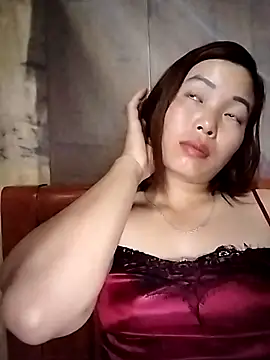 Ella-aa online show from March 2026 06:09:02 PM