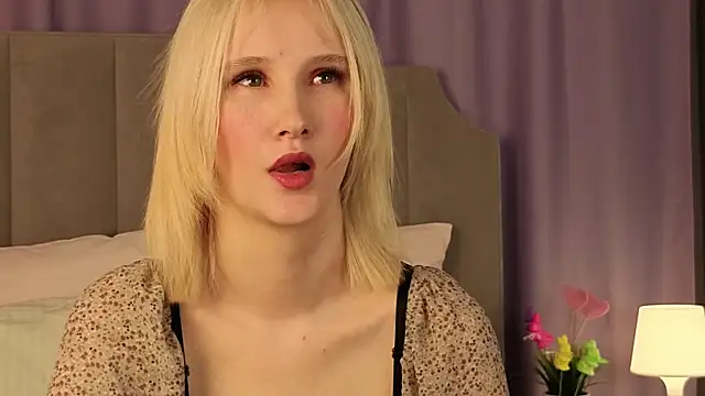 CrystalLili online show from April 2026 03:13:02 AM