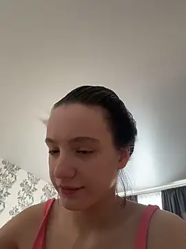 Snapshot of MiaTee chatting on March 2026 03:52:02 AM MiaTee online show from March 2026 03:52:02 AM