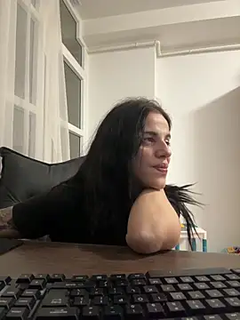 Snapshot of LuxxuryAnne chatting on January 2026 09:13:01 PM LuxxuryAnne online show from January 2026 09:13:01 PM