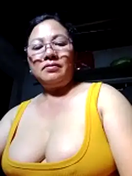 Snapshot of Cold-girlr12 chatting on June 2026 06:05:02 PM Cold-girlr12 online show from June 2026 06:05:02 PM