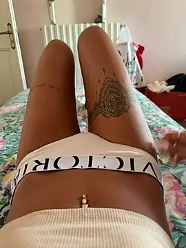Snapshot of Lorella345 chatting on July 2026 11:15:01 AM Lorella345 online show from July 2026 11:15:01 AM