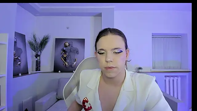 Snapshot of Madison_dolly chatting on February 2026 02:07:02 AM Madison dolly online show from February 2026 02:07:02 AM