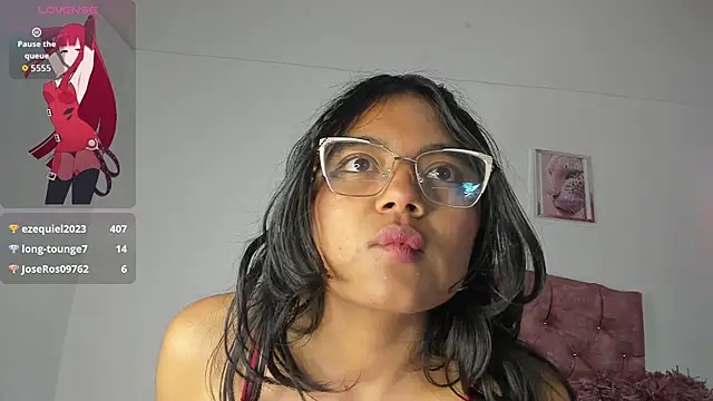 luna velveth online show from March 2026 08:19:01 AM