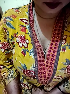 Snapshot of PARI51 chatting on February 2026 08:15:01 PM PARI51 online show from February 2026 08:15:01 PM