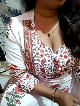 Snapshot of PARI51 chatting on February 2026 08:09:01 PM PARI51 online show from February 2026 08:09:01 PM