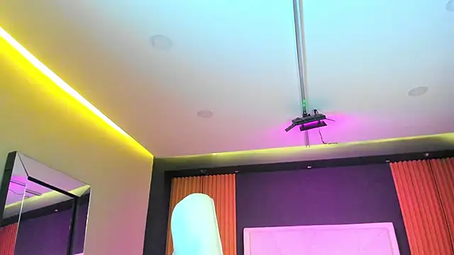 MiaTorres4 online show from April 2026 12:40:01 PM