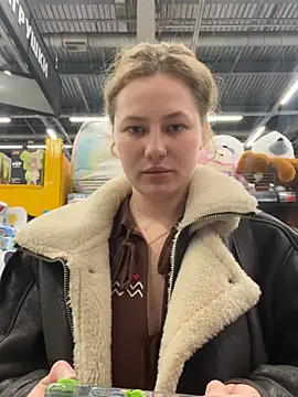 AsynaYuuki online show from February 2026 05:43:02 PM