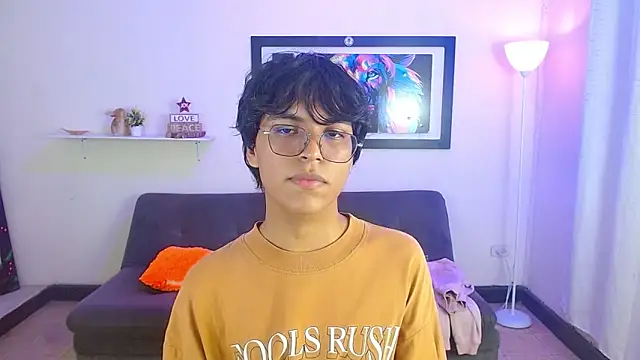 Snapshot of Maecum18 chatting on February 2026 09:23:01 PM Maecum18 online show from February 2026 09:23:01 PM