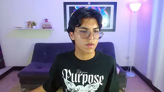 Snapshot of Maecum18 chatting on February 2026 09:03:02 PM Maecum18 online show from February 2026 09:03:02 PM