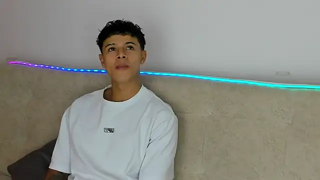 Alex Colton online show from July 2026 10:03:01 PM