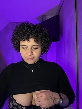 Snapshot of BabyChanntal chatting on February 2026 02:43:02 AM BabyChanntal online show from February 2026 02:43:02 AM