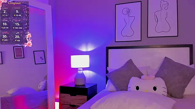 QueenRose    online show from April 2026 02:44:01 PM