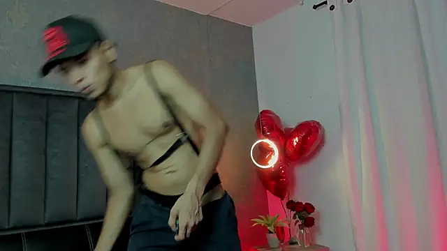 Alejandroo Montenegro online show from February 2026 12:07:01 AM