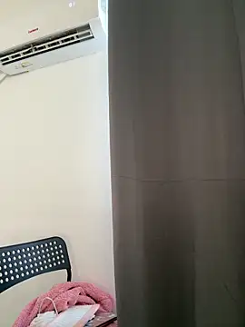 Snapshot of MelaFoxx chatting on February 2026 01:14:02 PM MelaFoxx online show from February 2026 01:14:02 PM