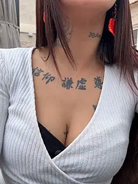 Snapshot of MelaFoxx chatting on February 2026 11:48:02 AM MelaFoxx online show from February 2026 11:48:02 AM