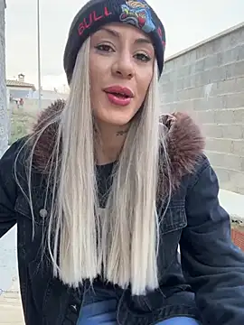 Snapshot of MelaFoxx chatting on March 2026 04:42:01 PM MelaFoxx online show from March 2026 04:42:01 PM