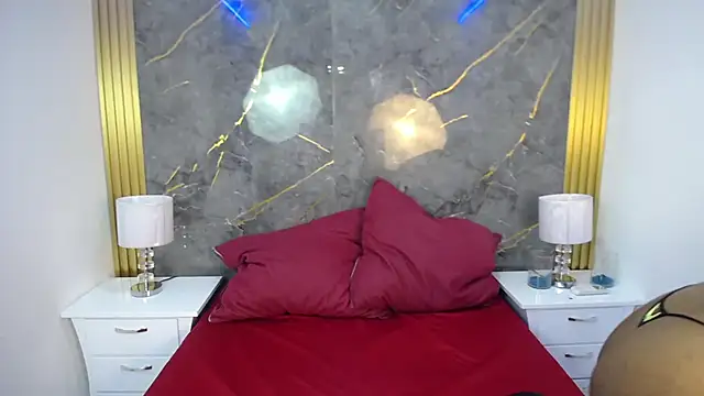 JORDAN MOOR online show from April 2026 12:05:02 PM