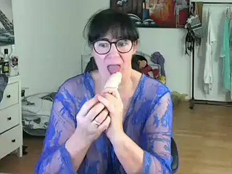 Snapshot of Sylly chatting on February 2025 02:46:02 PM Sylly online show from February 2025 02:46:02 PM