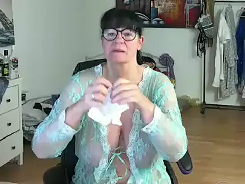 Snapshot of Sylly chatting on March 2025 07:26:01 AM Sylly online show from March 2025 07:26:01 AM