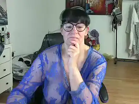 Snapshot of Sylly chatting on March 2025 07:59:01 AM Sylly online show from March 2025 07:59:01 AM