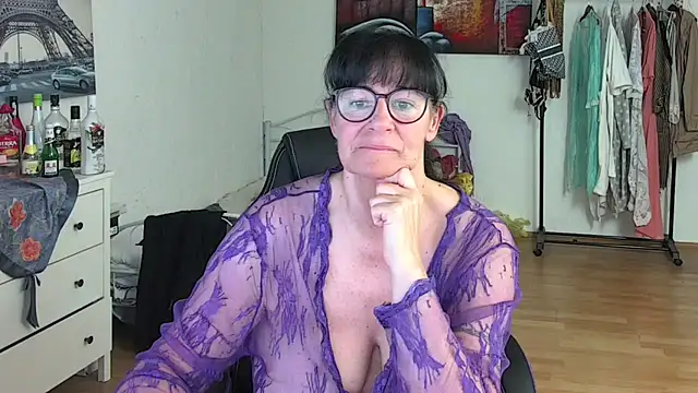 Snapshot of Sylly chatting on March 2025 03:02:02 PM Sylly online show from March 2025 03:02:02 PM