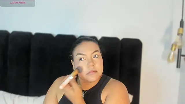 Snapshot of Amaranoir- chatting on February 2026 03:48:02 AM Amaranoir- online show from February 2026 03:48:02 AM