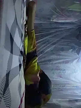 BabyElly22 online show from April 2026 04:56:02 PM