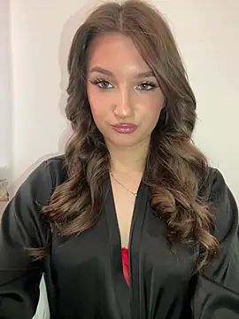 Green eyes lady online show from March 2026 11:36:01 AM