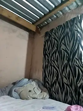 YOURSHORTGIRL online show from April 2026 06:45:01 PM