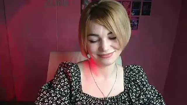 CuttieEmma online show from April 2026 11:54:02 AM