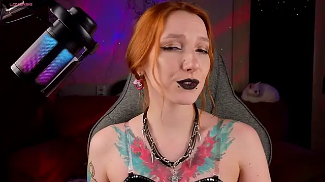 Snapshot of Vamp_Mila chatting on April 2026 04:42:02 PM Vamp Mila online show from April 2026 04:42:02 PM