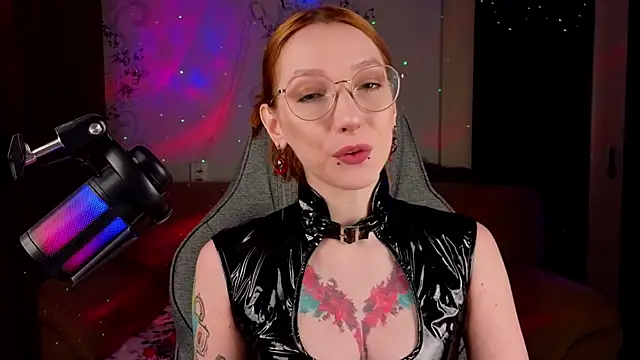 Snapshot of Vamp_Mila chatting on April 2026 06:13:02 PM Vamp Mila online show from April 2026 06:13:02 PM