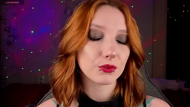 Snapshot of Vamp_Mila chatting on May 2026 03:18:02 PM Vamp Mila online show from May 2026 03:18:02 PM