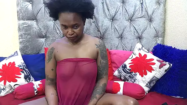 Snapshot of Lavendaxxx chatting on May 2026 01:03:01 AM Lavendaxxx online show from May 2026 01:03:01 AM