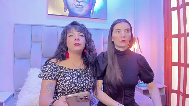 Snapshot of Valkiria-and-Dione chatting on February 2026 01:56:01 PM Valkiria-and-Dione online show from February 2026 01:56:01 PM