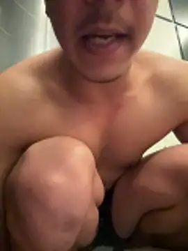 tonyxx000 online show from March 2026 07:10:02 PM