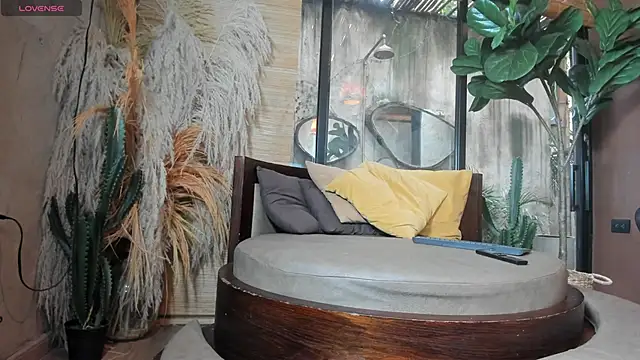 Snapshot of CrissCollins chatting on February 2026 07:17:02 PM CrissCollins online show from February 2026 07:17:02 PM