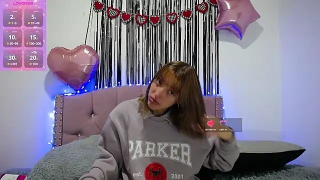 Snapshot of emily_cooper_pym chatting on February 2026 12:23:02 PM emily cooper pym online show from February 2026 12:23:02 PM