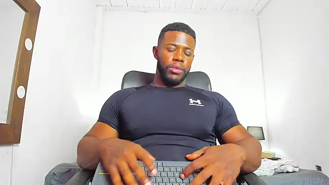 Snapshot of James_McBoy chatting on February 2026 07:54:01 PM James McBoy online show from February 2026 07:54:01 PM