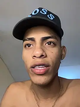 Snapshot of dominick_fran chatting on February 2026 11:25:02 AM dominick fran online show from February 2026 11:25:02 AM